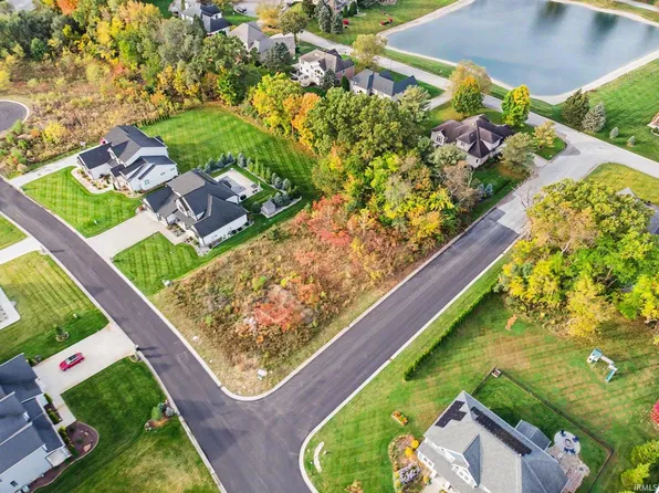 51727 Salem Meadows Dr #15, Granger, IN 46530