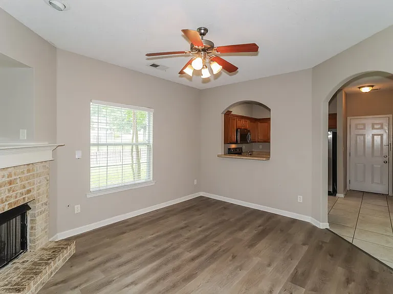 1262 Carlton Ridge Dr — Photo 5