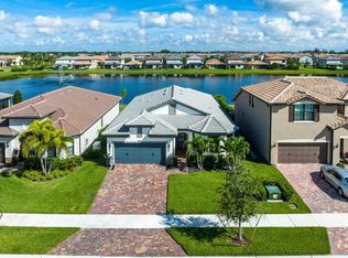 8305 Pedigree Cir, Lake Worth, FL 33467