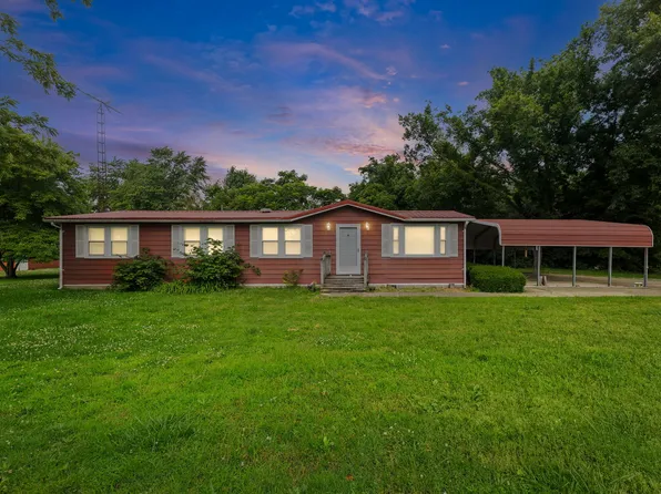 23679 N Carpenter Ln, Centralia, IL 62801