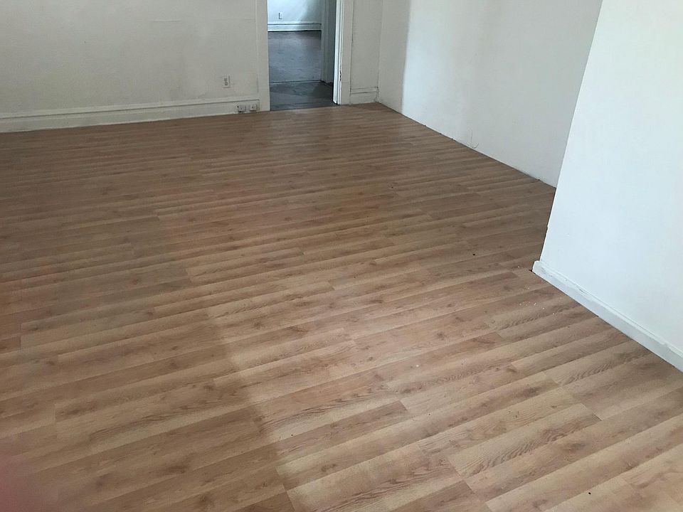 2nd image of 5015 Claxton Ave