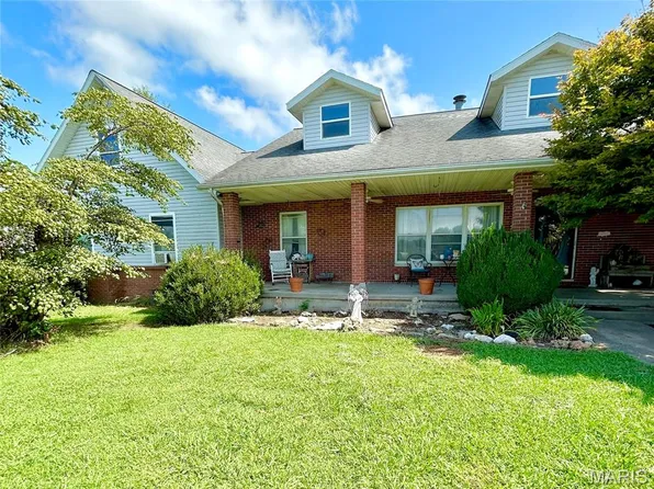 112 N Berkley St, Scott City, MO 63780