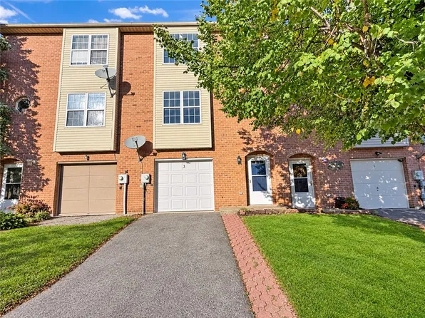 3 Freedom Ter, Easton, PA 18045