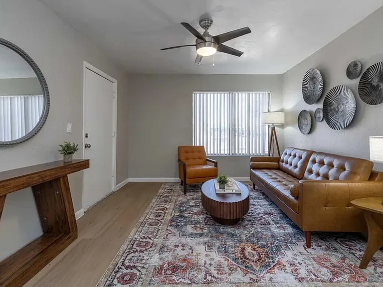 Westside Commons - Beautiful One and Two Bedroom Available NOW! - ONE MONTH FREE!! — Photo 34