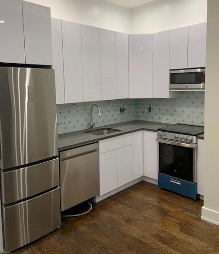 1st image of 901 Washington Ave #1R