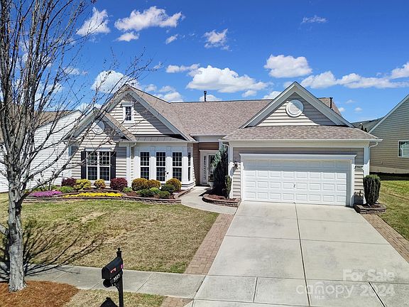 2nd image of 2062 Yellowstone Dr
