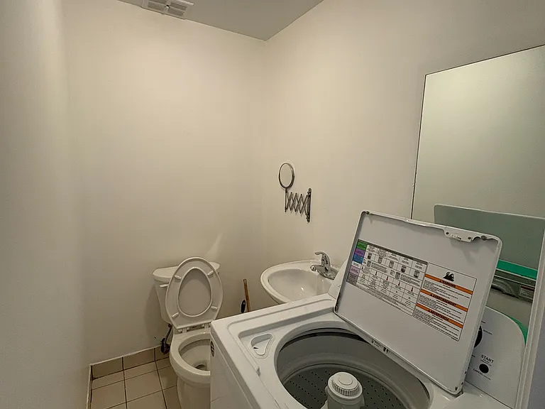 603 Gerrard St E #2 — Photo 9