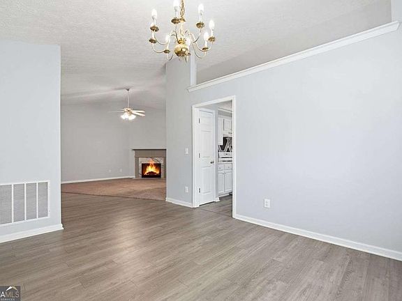 9th image of 540 Sterling Hill Dr