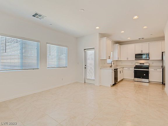 2nd image of 422 Desert Cadence St