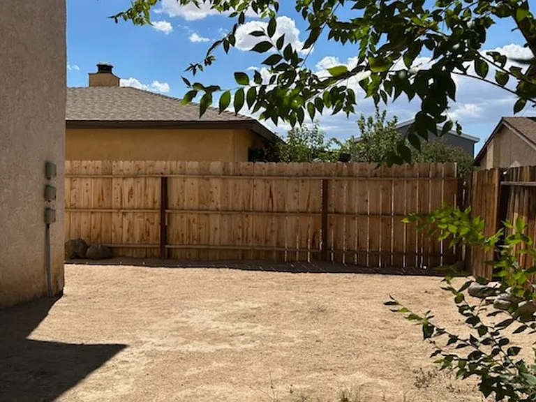 1012 W Alene Ave #B — Photo 16