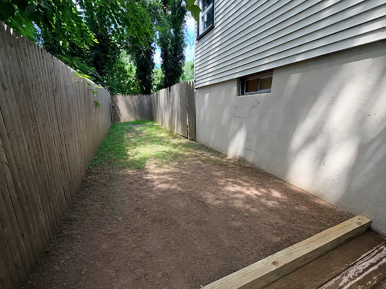 Hawthorne Rd — Photo 8