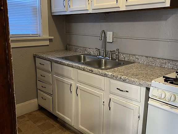 5th image of 2900-2902 Cottage Dr #203-2902