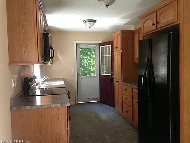 2nd image of 33 Winthrop Dr