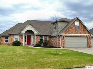 8257 Vintage Trace Dr, Claremore, OK 74019