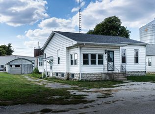 307 Washington St, Graymont, IL 61743