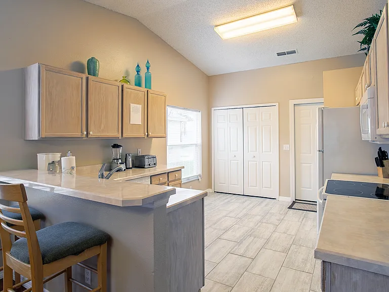 7802 Laurel Oak Ln — Photo 13