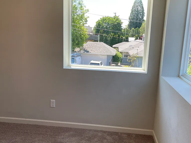 7385 SW Spruce St — Photo 14