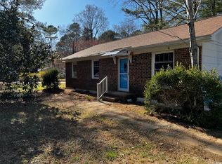 8813 Rollingwood Rd, Chapel Hill, NC 27516