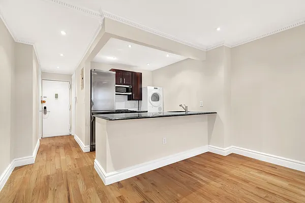 Rented by Cooper & Cooper Real Estate | media 16