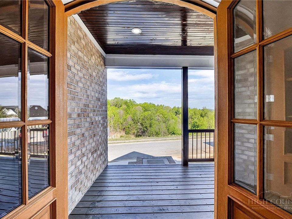 1st image of 409 Huntington Woods Drive