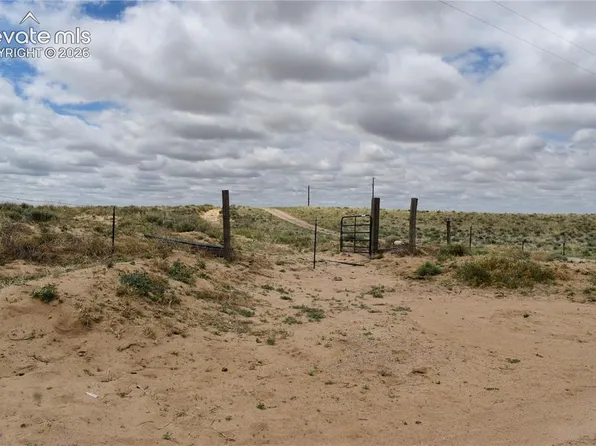 30195 Darroll Rd, Yoder, CO 80864