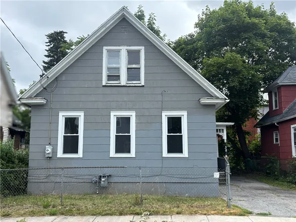 38 Cedar St, Rochester, NY 14611