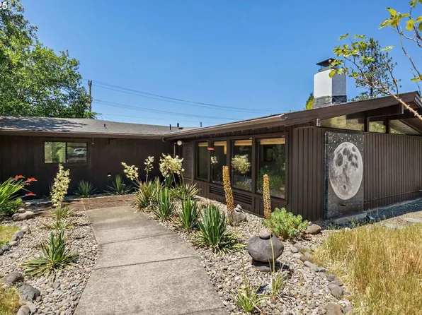 2522 Monroe St, Eugene, OR 97405