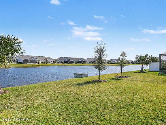 3rd image of 3030 Avalonia Dr
