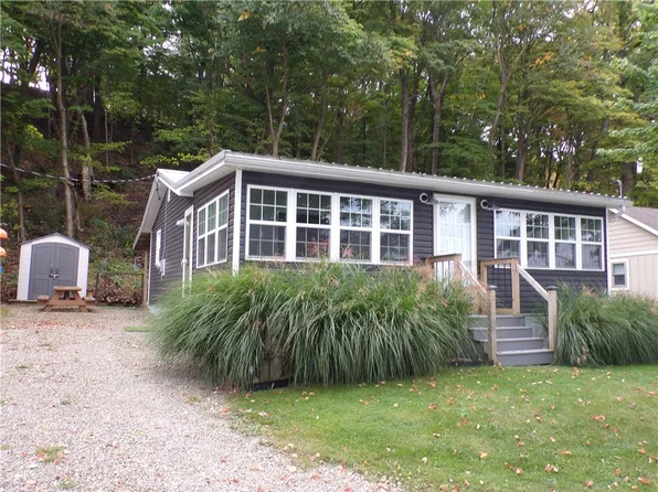 81 Elk Creek Rd, Lake City, PA 16423