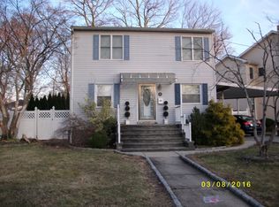 48 Park Dr, Kenilworth, NJ 07033