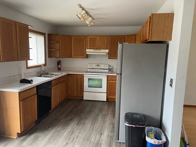 3465 La Salle Dr photo 1