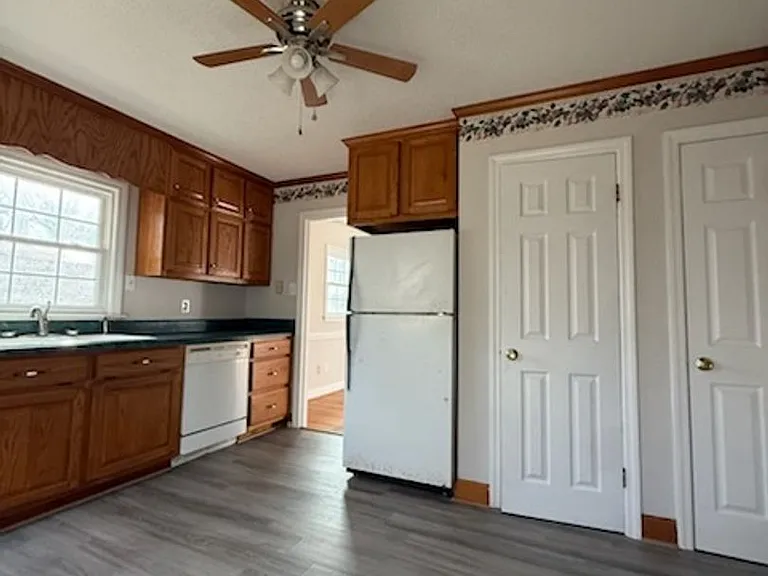 608 N Wilba Rd — Photo 3