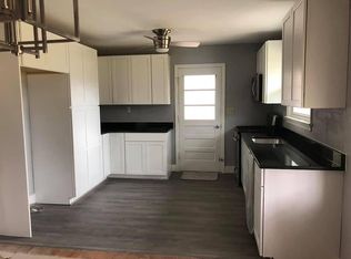 325 E McGinnis Cir, Norfolk, VA 23502