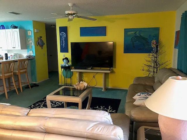 1718 Moreno Pl — Photo 2