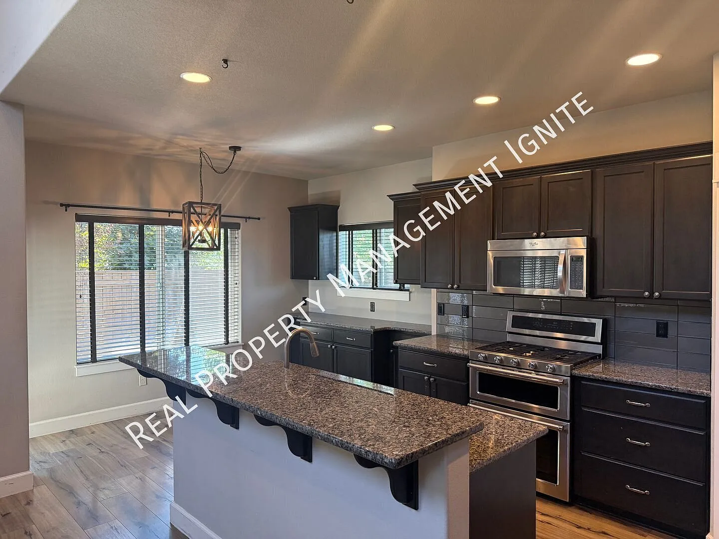 Beautiful Home on Corner Lot with Community Amenities — Photo 3