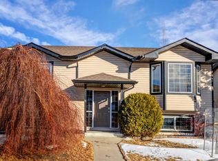 15 W Strathford Close, Strathmore, AB T1P1S4