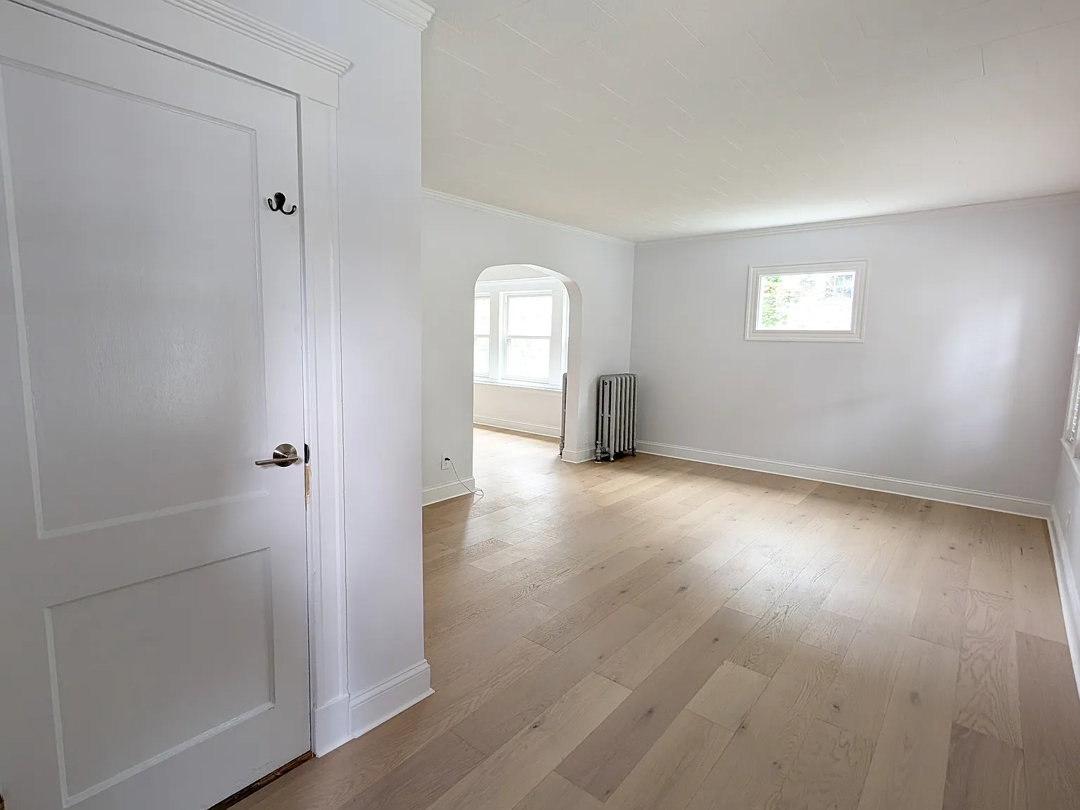 2 bed, 982 sqft, $3,250 — Photo 2