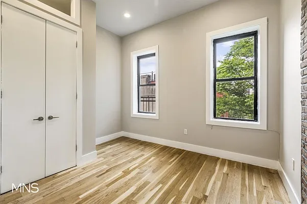 Rented by MNS | media 34