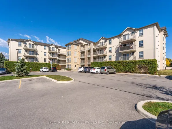 1480 Bishops Gate #208, Oakville, ON L6M 4N4