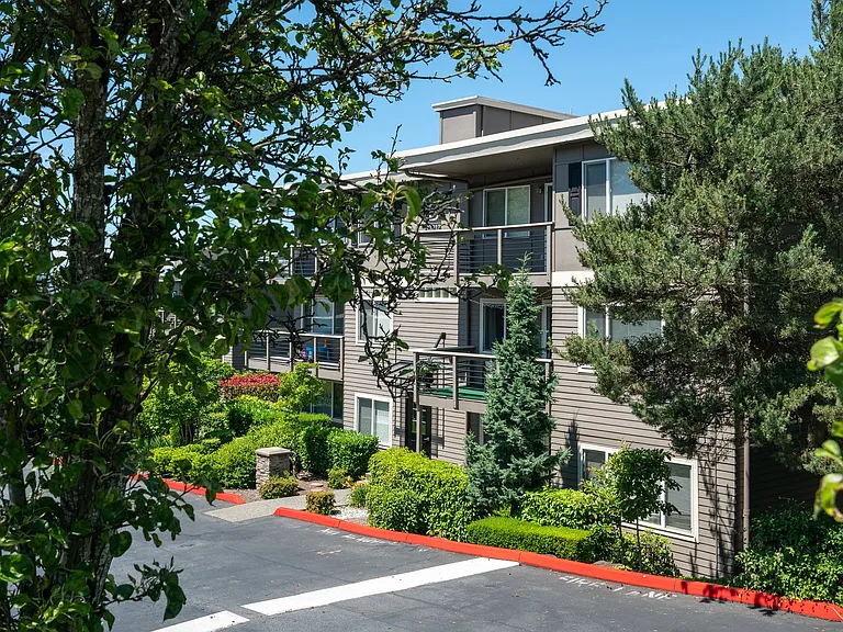 Monterey At Lake View Drive — Photo 18