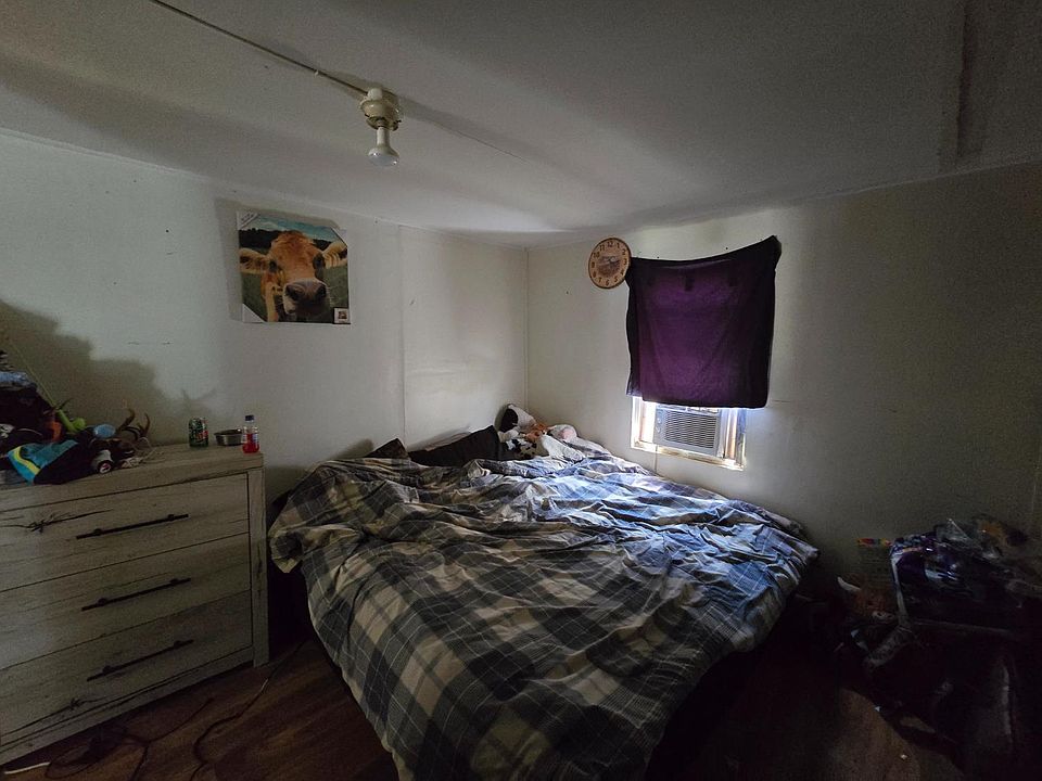 10th image of 202 Oakhurst St