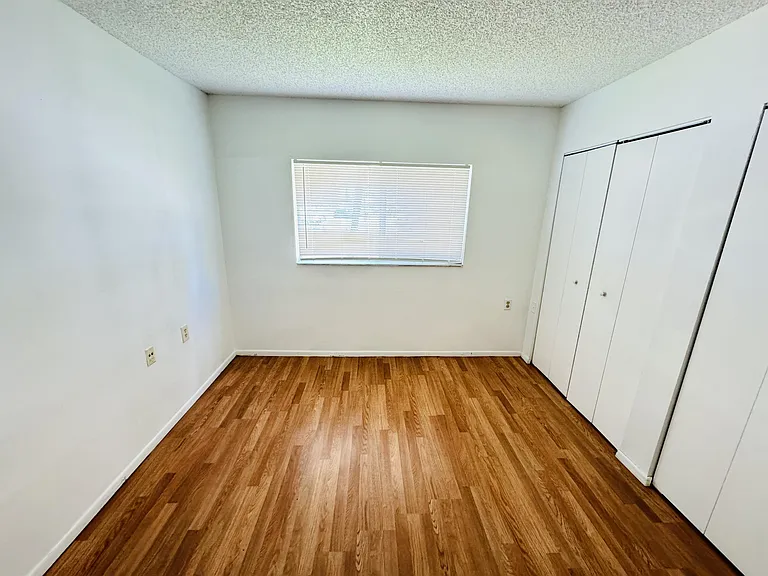 1068 N Benoist Farms Rd #312 — Photo 4