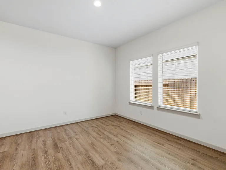 12515 Newport Arch Ln — Photo 13