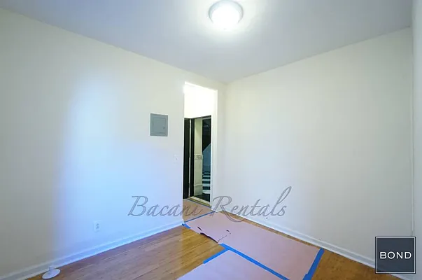 Rented by Bond New York | media 18