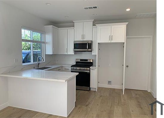 1st image of 5654 Case Ave #5