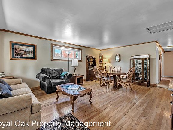 3rd image of 220 Jade St