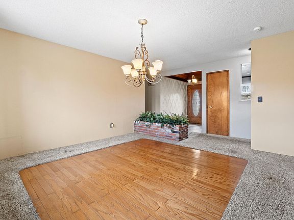 5th image of 2922 W Ashland Avenue