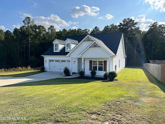 5th image of 104 Woodford Ln