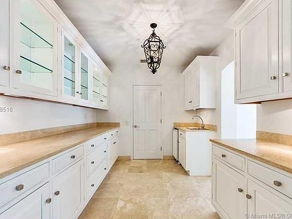 4th image of 1127 Andora Ave