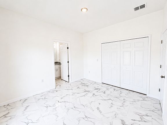 3rd image of 3012 3rd St SW